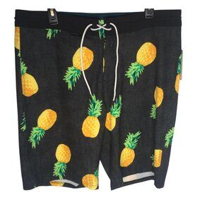 Old Navy Board Shorts Mens 36 Pineapple Print 10" Inseam UPF 40 Built-In Flex